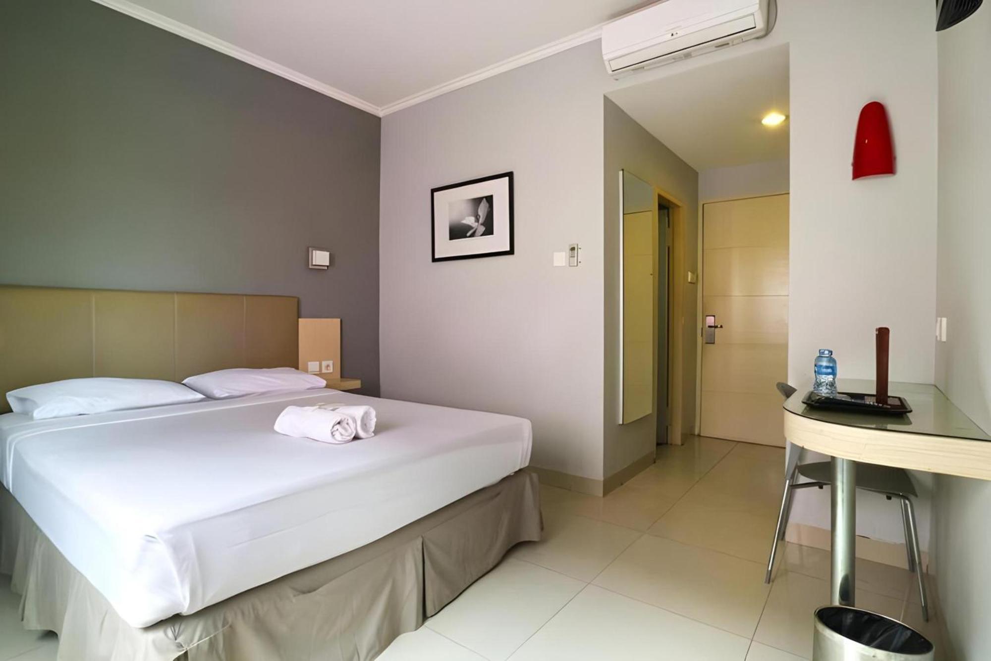 Collection O Hotel Antara Jakarta Exterior foto